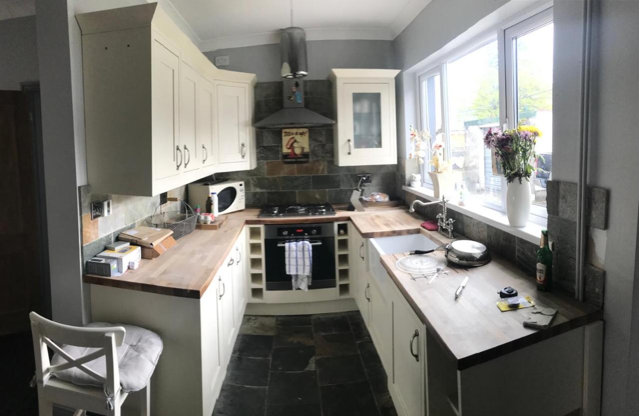 Glyn Neath Charming 3 Bedroom House With A Warmth Character מראה חיצוני תמונה